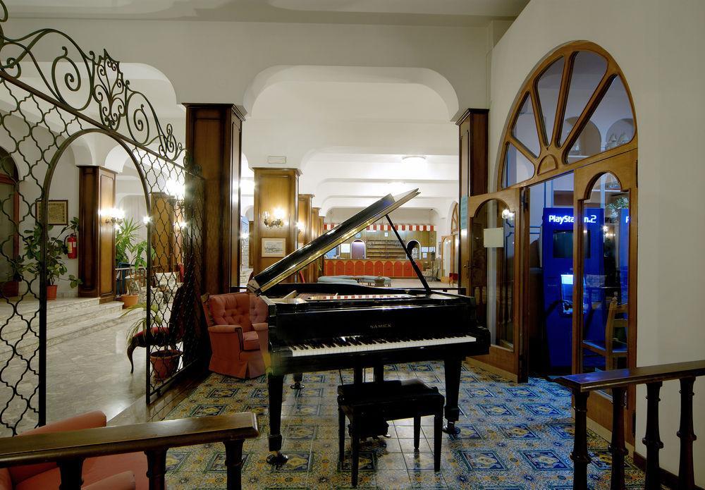 Grand Hotel Excelsior 산베네데토델트론토 외부 사진
