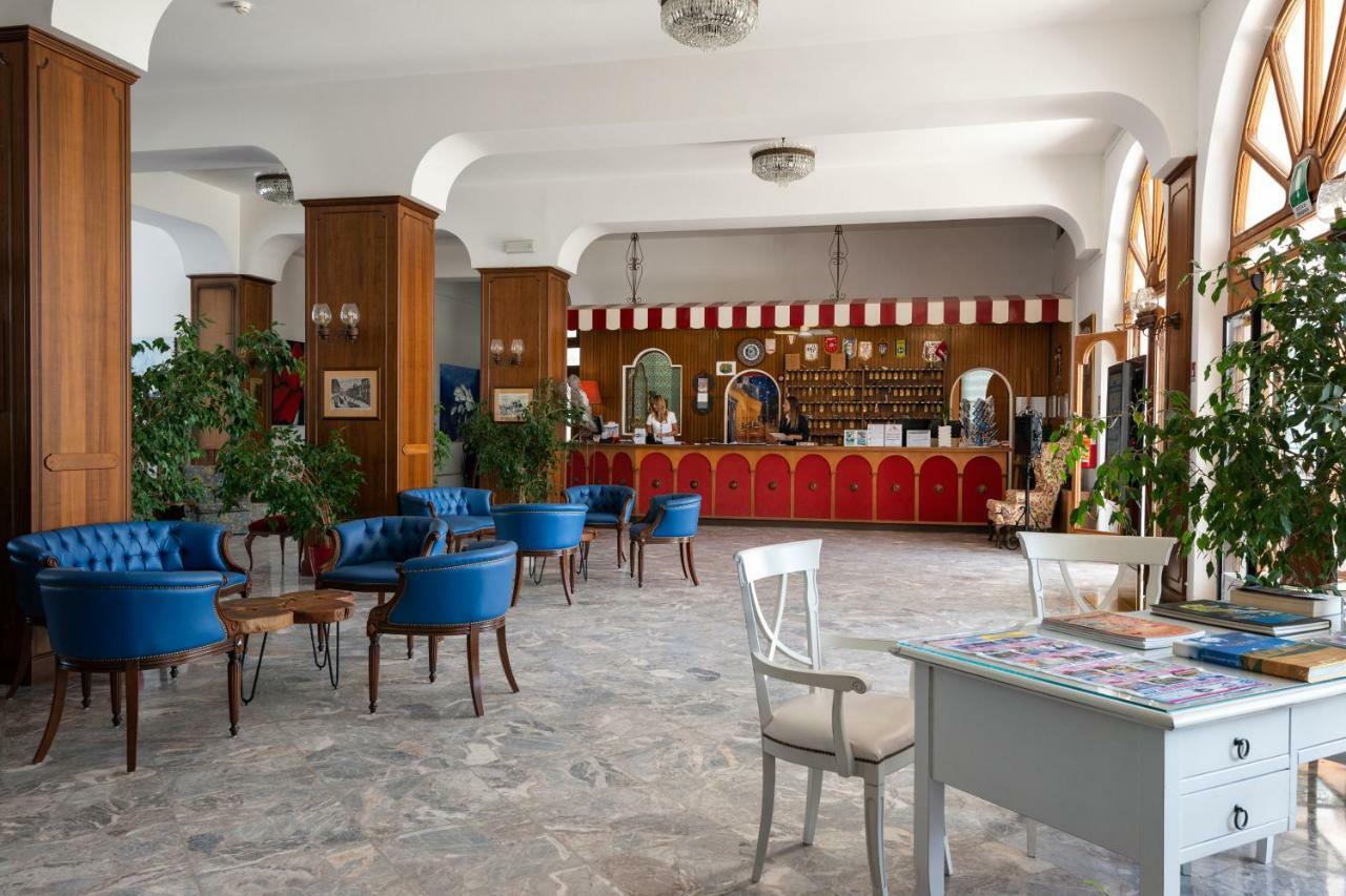 Grand Hotel Excelsior 산베네데토델트론토 외부 사진
