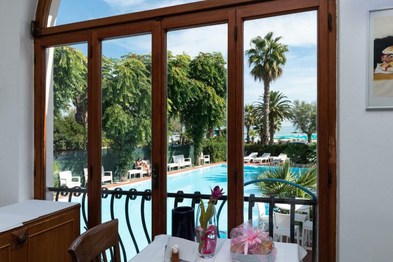 Grand Hotel Excelsior 산베네데토델트론토 외부 사진